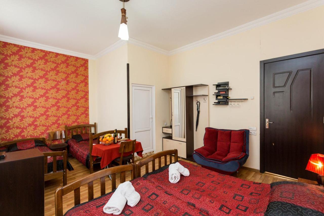 Gis Guest House Tiflis Exterior foto
